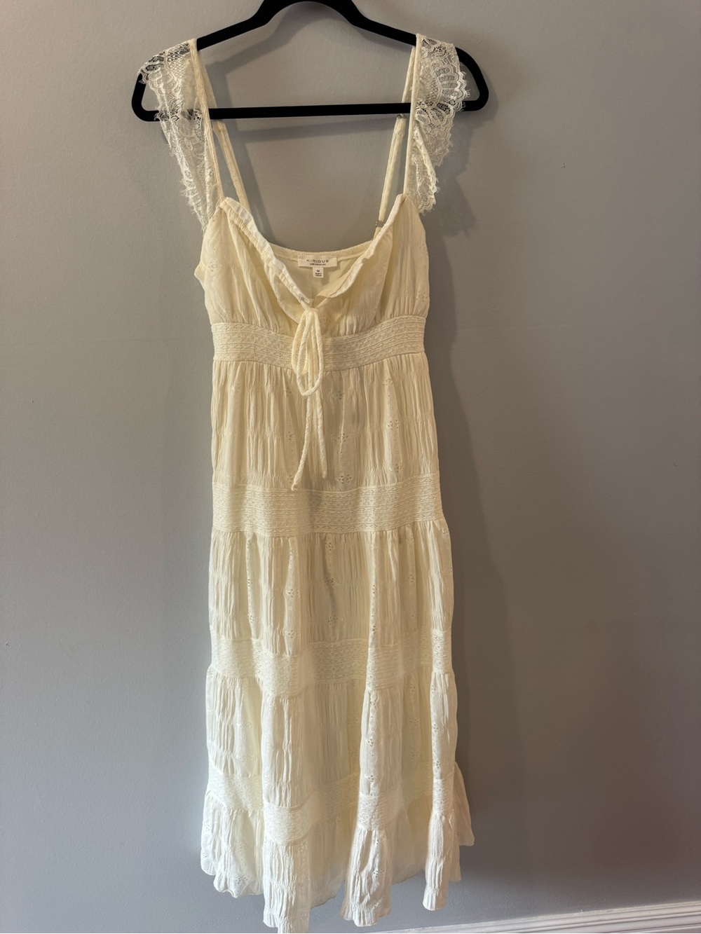 Kirious Los Angeles Women’s Cream Lace Embroidery Midi Dress Size M